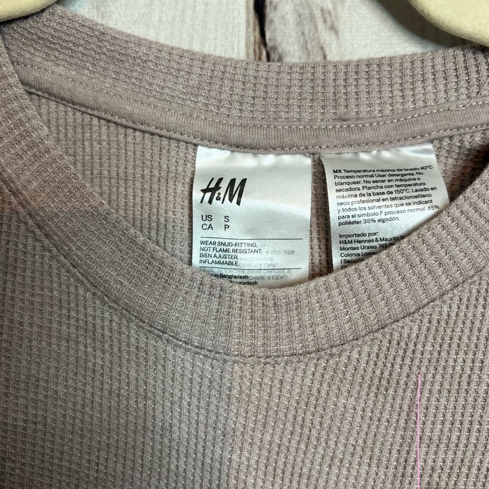 H&M Ribbed Taupe Set - Picture 4 of 4
